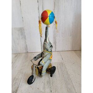 metal Vintage elephant circus windup movement metal toy figure